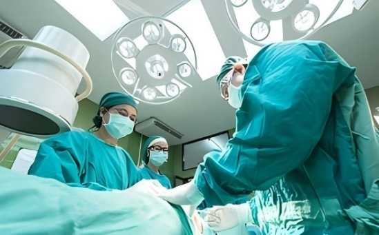 A Estrutura e Precauções do Fio Guia Hidrofílico